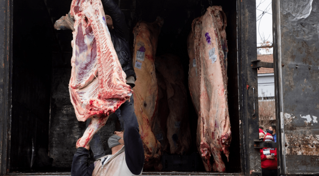A los bifes: animalismo y clase&nbsp;trabajadora